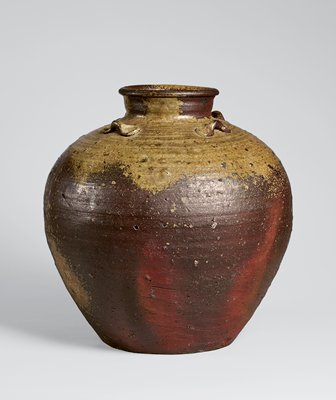 Dokumentasi “Jar with loops”; Bizen ware, stoneware with natural ash glaze. Minneapolis Institute of Art.