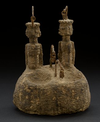 Dokumentasi “Twin shrine”. Minneapolis Institute of Art.
