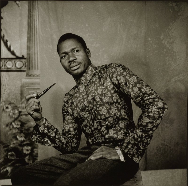 L'homme a la pipe, Sanlé Sory, 1970 (printed 2017)