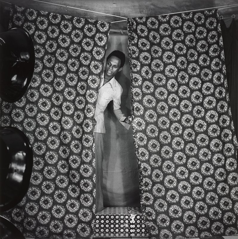 Autoportrait, from the series 70's Lifestyle, Samuel Fosso, 1975–78 (printed 2019)