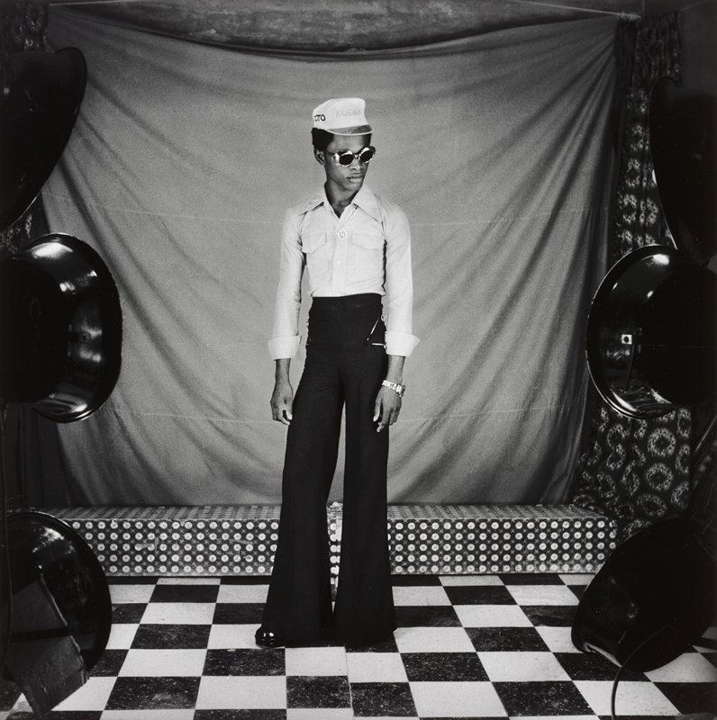 Autoportrait, from the series 70's Lifestyle, Samuel Fosso, 1975–78 (printed 2019)