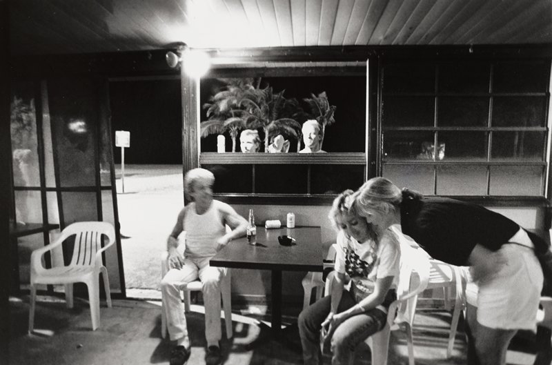 Girls Talking, Joe's Bar on the Boardwalk, Hollywood, FL, Henry Horenstein, 1994
