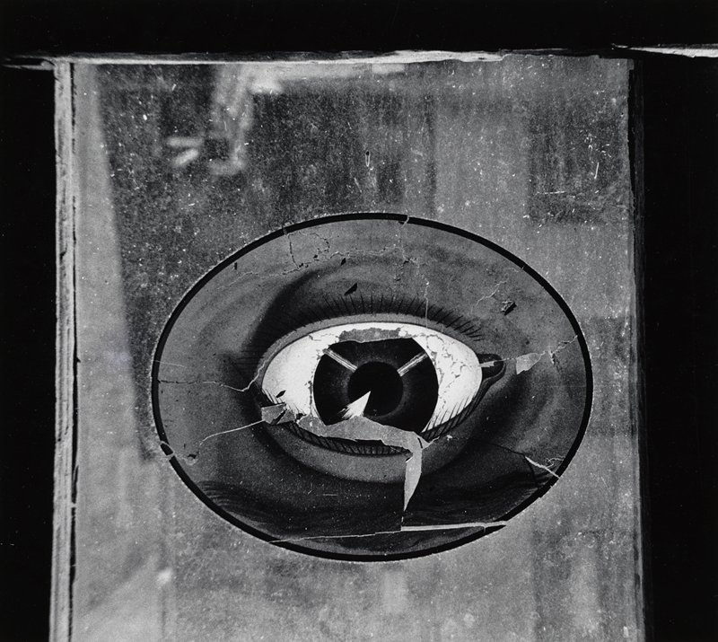 Eye on Window, New York, Nathan Lerner, 1943 (printed later)