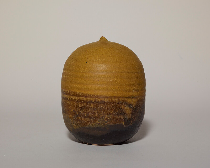 Form #11, Toshiko Takaezu, 2004