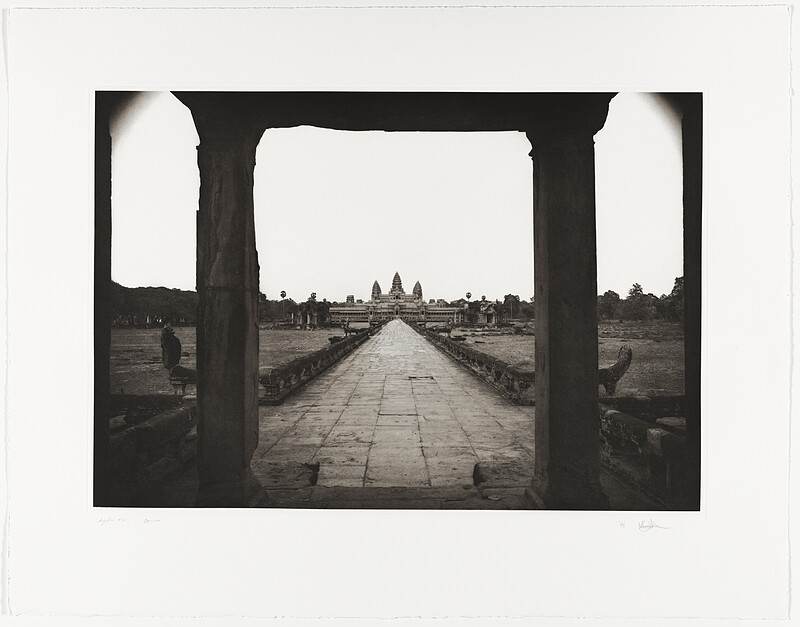 Angkor 4, Angkor Wat, Kenro Izu; Publisher: Friends without a