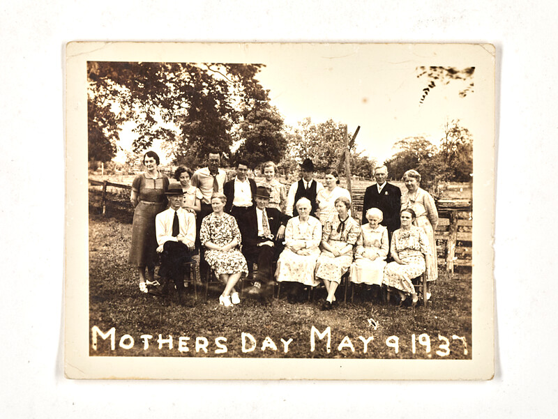[Group portrait for mother's day], May 9, 1937