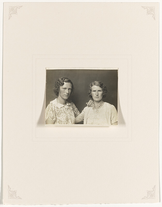 Marie Smith and Aunt Dora Butler, Mike Disfarmer, c. 1930s